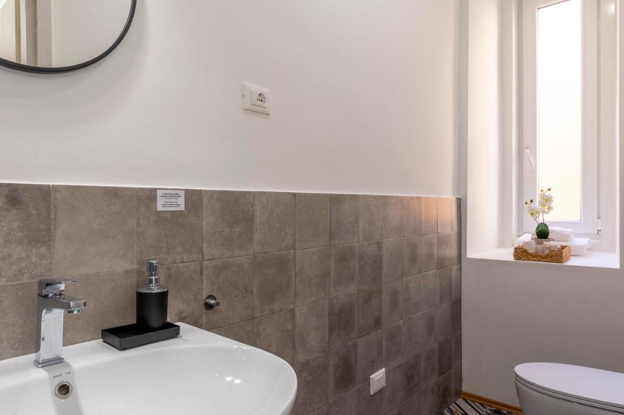 Lovely Guest-Room With Private Bathroom 트리에스테 외부 사진